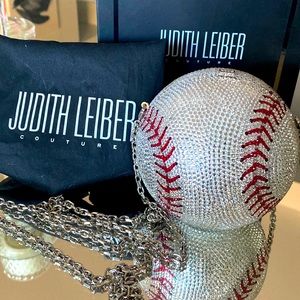 Exquisite Judith Leiber Baseball bag ❣️⚾️